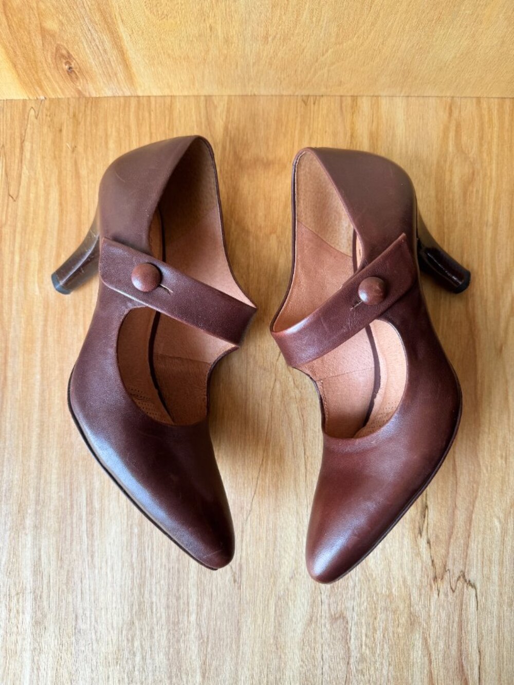 Chocolate Brown Leather Corso Como Heels - Picture 10 of 16